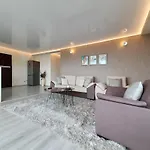 Sky View - Luxury Apartment With A Dream View